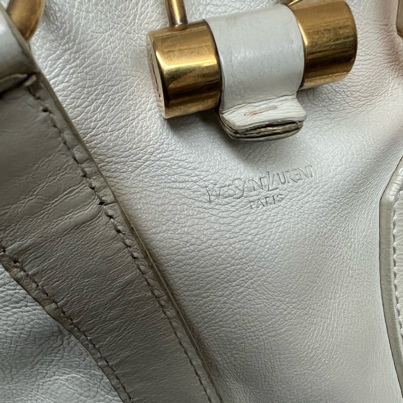 🤍🤍Lovely off white Yves Saint Laurent YSL Leather handbag - Picture 9 of 12